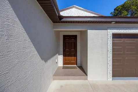 39 Villa Blanca Fort Pierce FL 34951