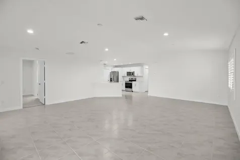39 Villa Blanca Fort Pierce FL 34951