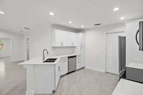 39 Villa Blanca Fort Pierce FL 34951
