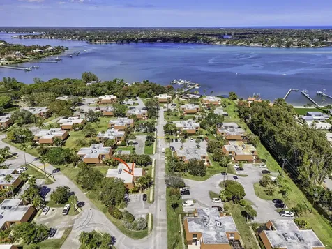 825 Center Street Jupiter FL 33458