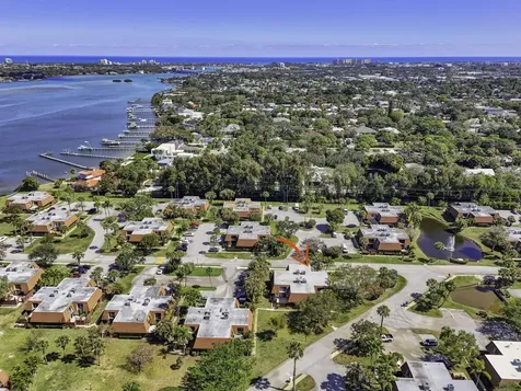 825 Center Street Jupiter FL 33458