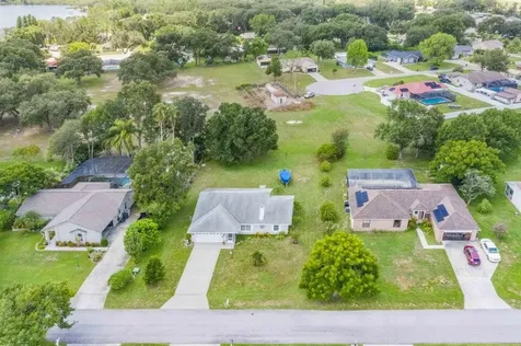 910 Liberty Lane Auburndale FL 33823