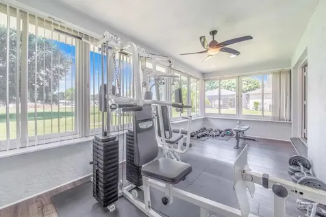 910 Liberty Lane Auburndale FL 33823