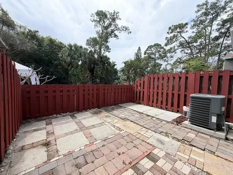 5112 Society Place West Palm Beach FL 33415