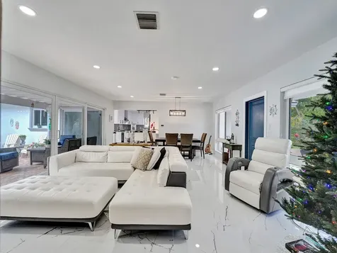 3204 Robbins Road Pompano Beach FL 33062