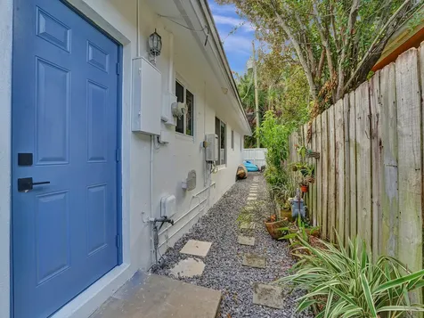 3204 Robbins Road Pompano Beach FL 33062