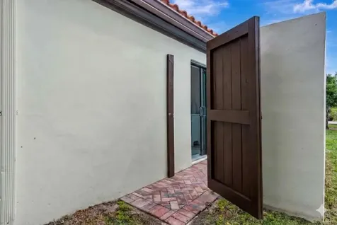 1472 Via Cameron Jupiter FL 33477