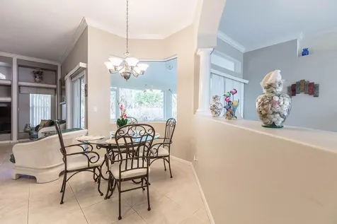 2417 Se Dogwood Avenue Port Saint Lucie FL 34952