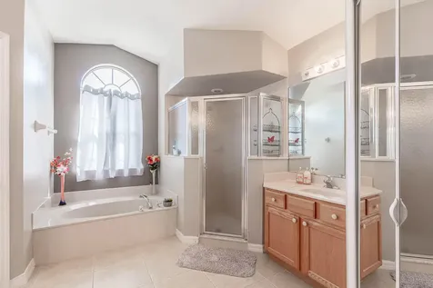 2417 Se Dogwood Avenue Port Saint Lucie FL 34952