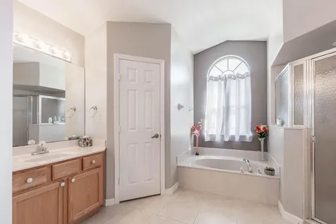 2417 Se Dogwood Avenue Port Saint Lucie FL 34952