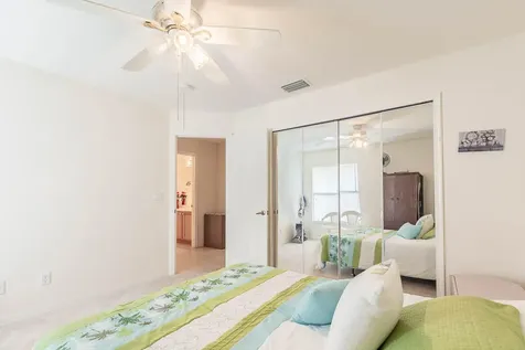 2417 Se Dogwood Avenue Port Saint Lucie FL 34952