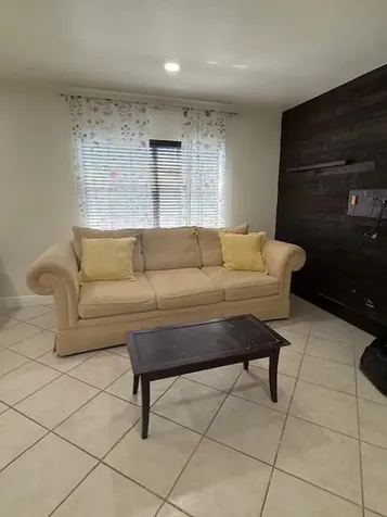 299 Sw 7th Street Boca Raton FL 33432