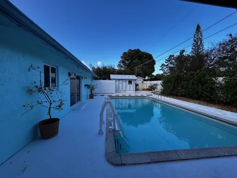 1301 Se Sandpiper Lane Stuart FL 34996