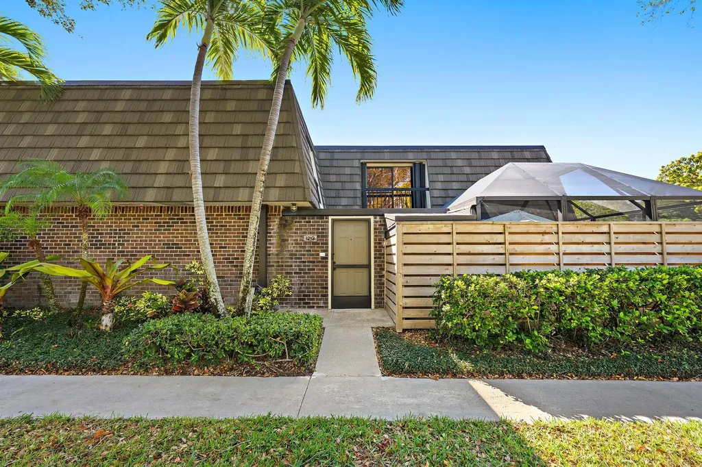 1213 12th Terrace Palm Beach Gardens FL 33418