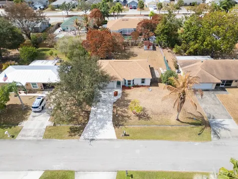 1718 Se Aires Lane Port Saint Lucie FL 34984