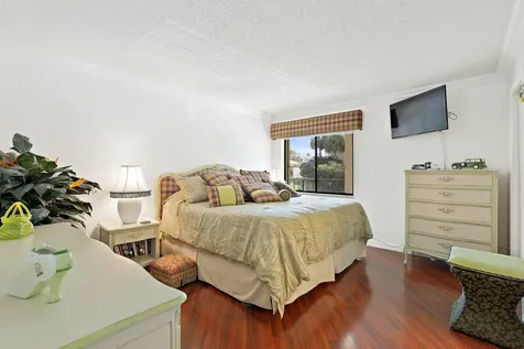 1605 S Us Highway 1 Jupiter FL 33477