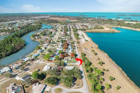 221 Caprol Lane Sebastian FL 32958