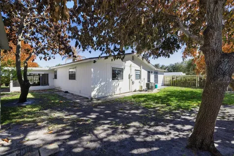 221 Caprol Lane Sebastian FL 32958