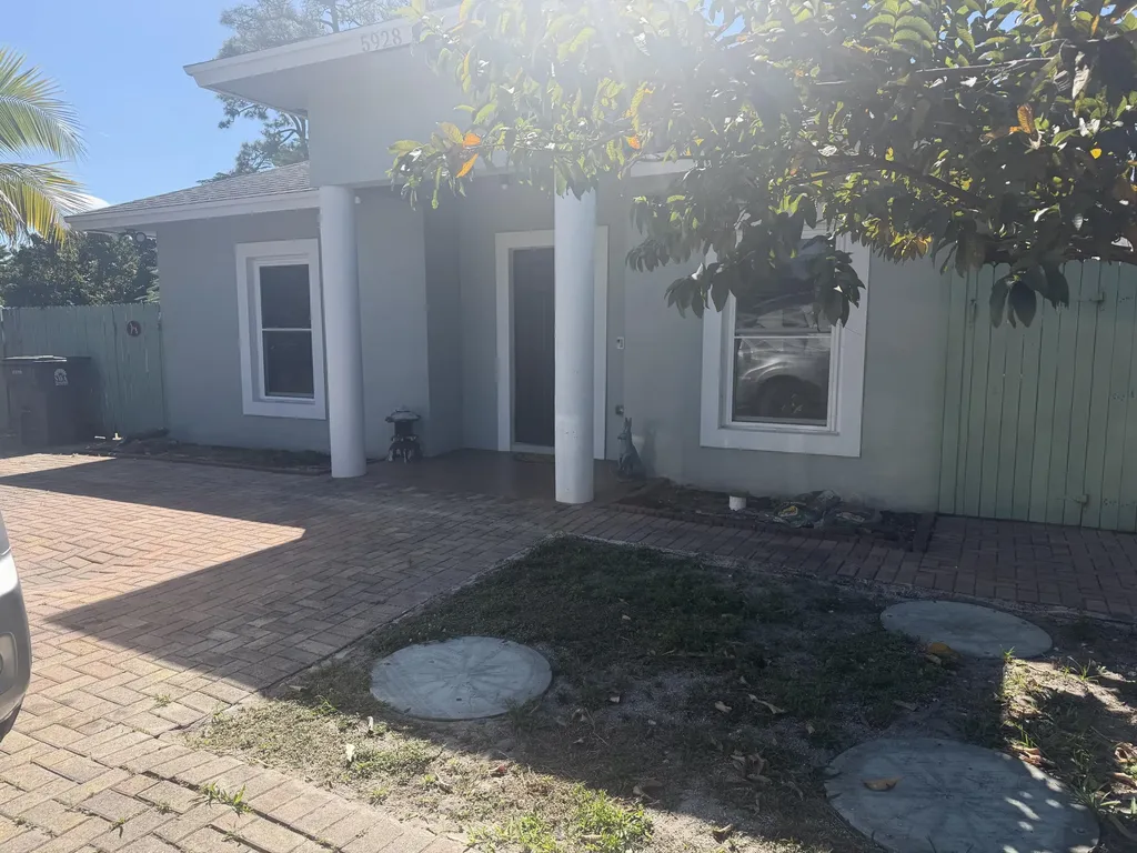 5928 Papaya Road Royal Palm Estates FL 33413