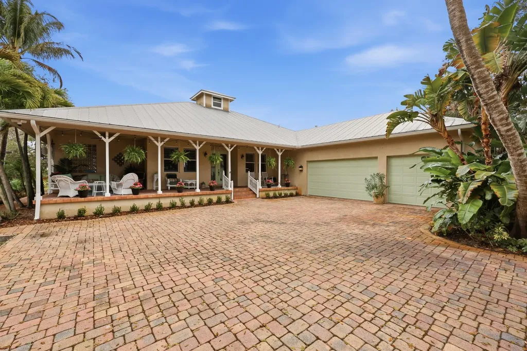 2412 Se Saint Lucie Boulevard Stuart FL 34996