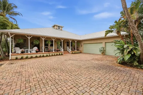 2412 Se Saint Lucie Boulevard Stuart FL 34996