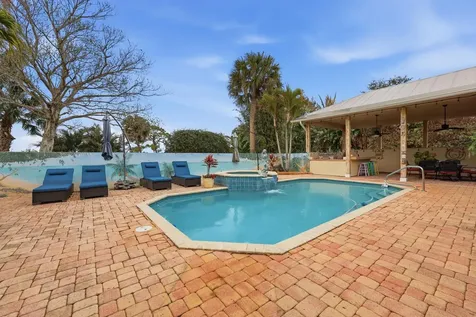 2412 Se Saint Lucie Boulevard Stuart FL 34996