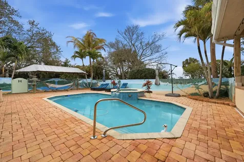 2412 Se Saint Lucie Boulevard Stuart FL 34996