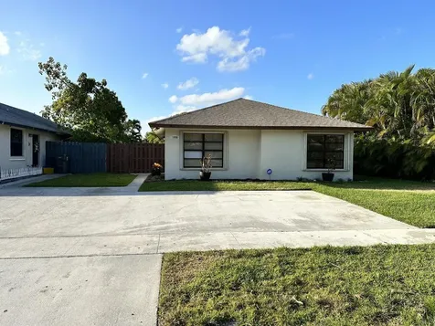 1490 Summit Run Circle West Palm Beach FL 33415