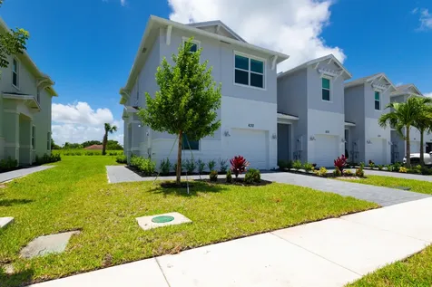630 SE Lake Falls Street Port Saint Lucie FL 34984