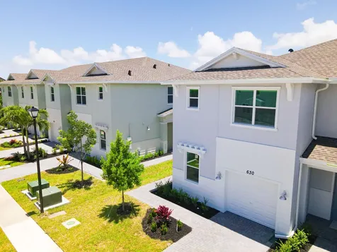 630 SE Lake Falls Street Port Saint Lucie FL 34984
