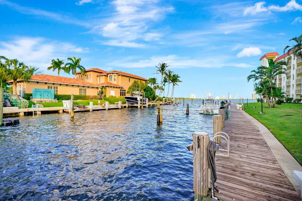 105 Paradise Harbour Boulevard North Palm Beach FL 33408