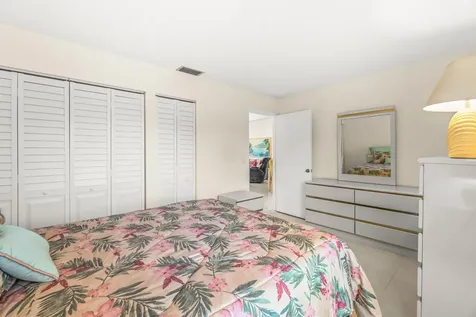 704 Sunny Pine Way Greenacres FL 33415
