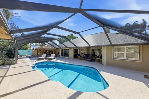 441 Se Pine Road Port Saint Lucie FL 34984