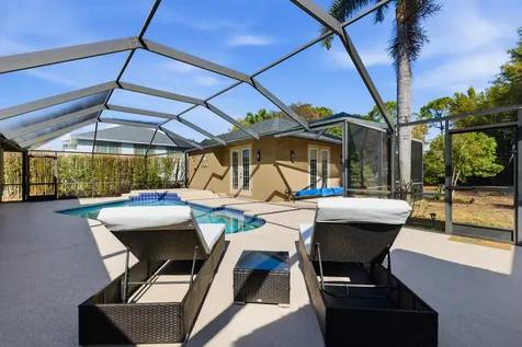 441 Se Pine Road Port Saint Lucie FL 34984