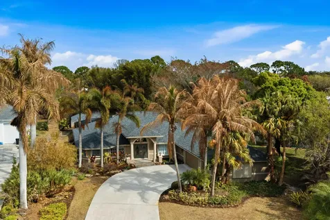 441 Se Pine Road Port Saint Lucie FL 34984