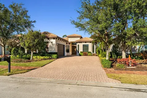191 SE Calmo Circle Port Saint Lucie FL 34984