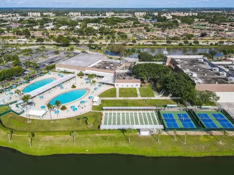 347 Flanders H Delray Beach FL 33484