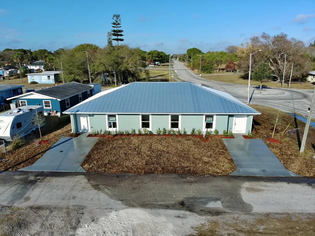 1795 N 16th Court Fort Pierce FL 34950