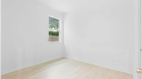 108 Se Via Tirso Port Saint Lucie FL 34952