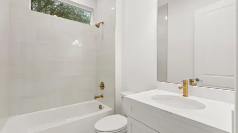 108 Se Via Tirso Port Saint Lucie FL 34952