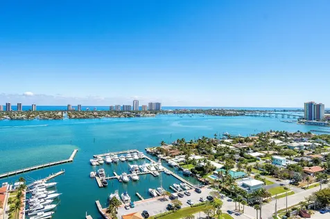220 Lake Shore Drive Lake Park FL 33403