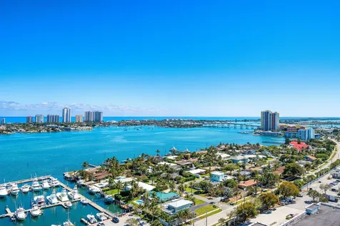 220 Lake Shore Drive Lake Park FL 33403