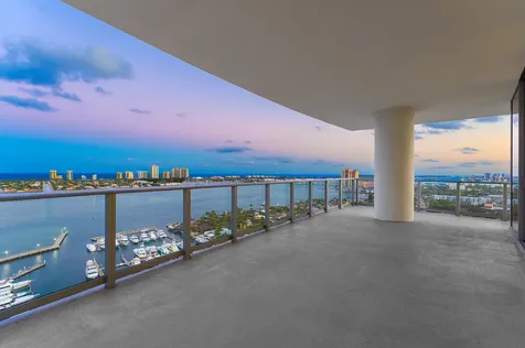 220 Lake Shore Drive Lake Park FL 33403