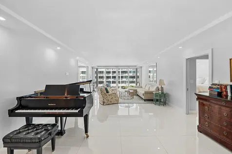 2784 S Ocean Boulevard Palm Beach FL 33480