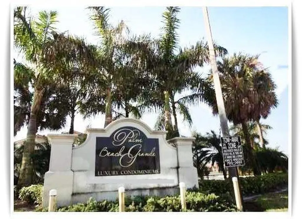 1493 Lake Crystal Drive West Palm Beach FL 33411