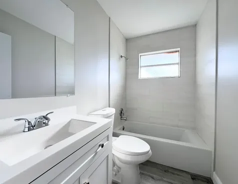 284 Flanders F Delray Beach FL 33484