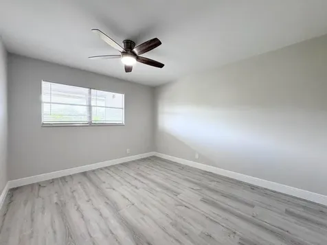 284 Flanders F Delray Beach FL 33484