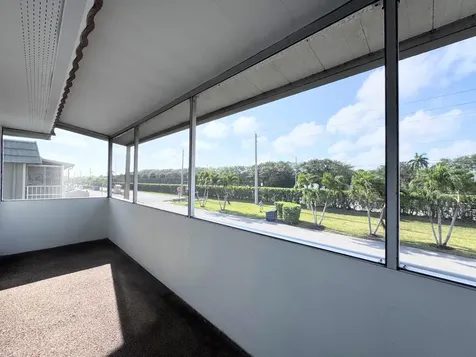 284 Flanders F Delray Beach FL 33484