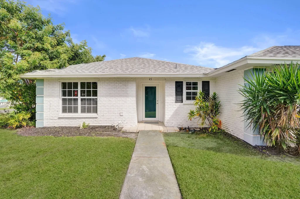 2520 SW 14th Court Boynton Beach FL 33426
