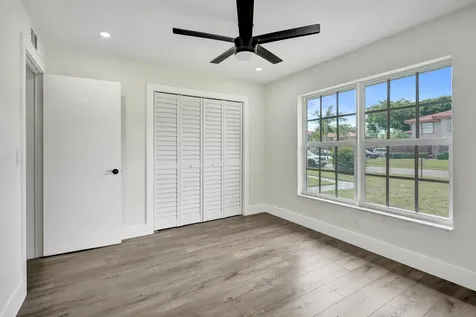 2520 SW 14th Court Boynton Beach FL 33426
